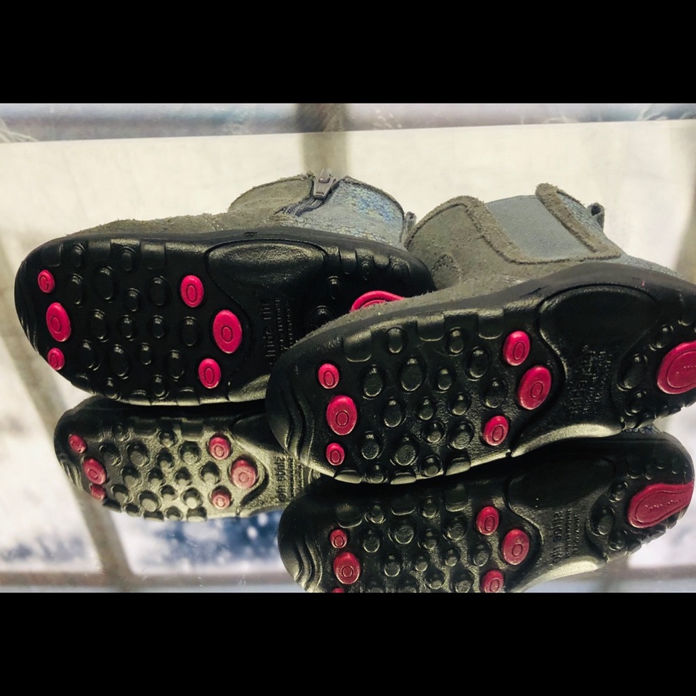 Stride Rite Booties - Picture 4 of 8